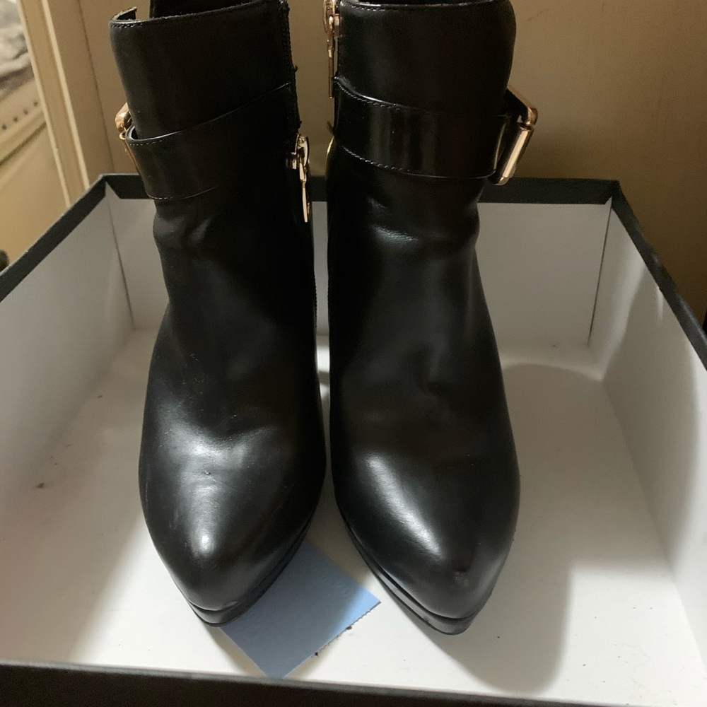 Love Moschino boots